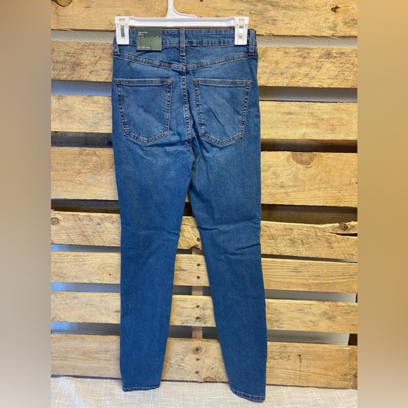 Wild fable size 2 skinny distressed jeans - Picture 2 of 4